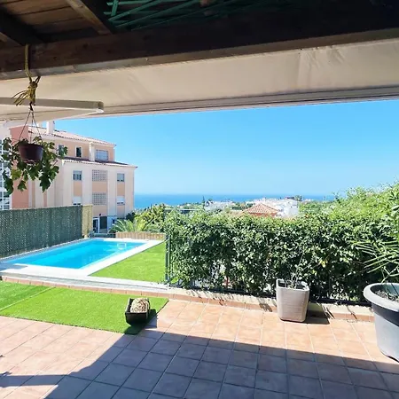 Gran Terraza Con Vistas Al Mar Y Piscina
