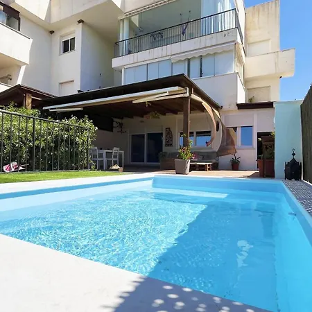 Gran Terraza Con Vistas Al Mar Y Piscina